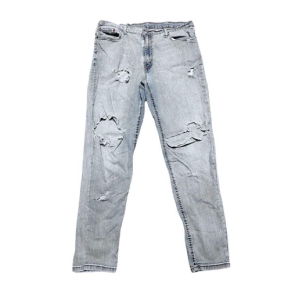 Men’s Levi’s Distressed Light Blue Jeans Size 38 W 32 L